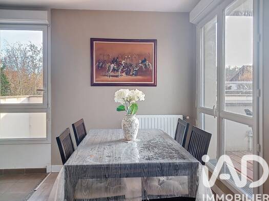 Appartement à vendre 234 000 € 4 pièces 3 chambres 75 m² RDC/3 Ecquevilly 78920