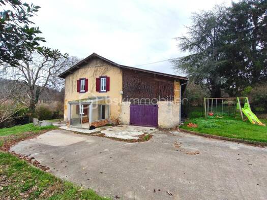 Ferme à vendre 148 000 € 6 pièces 3 chambres 165 m² 1 357 m² de terrain Bazordan 65670