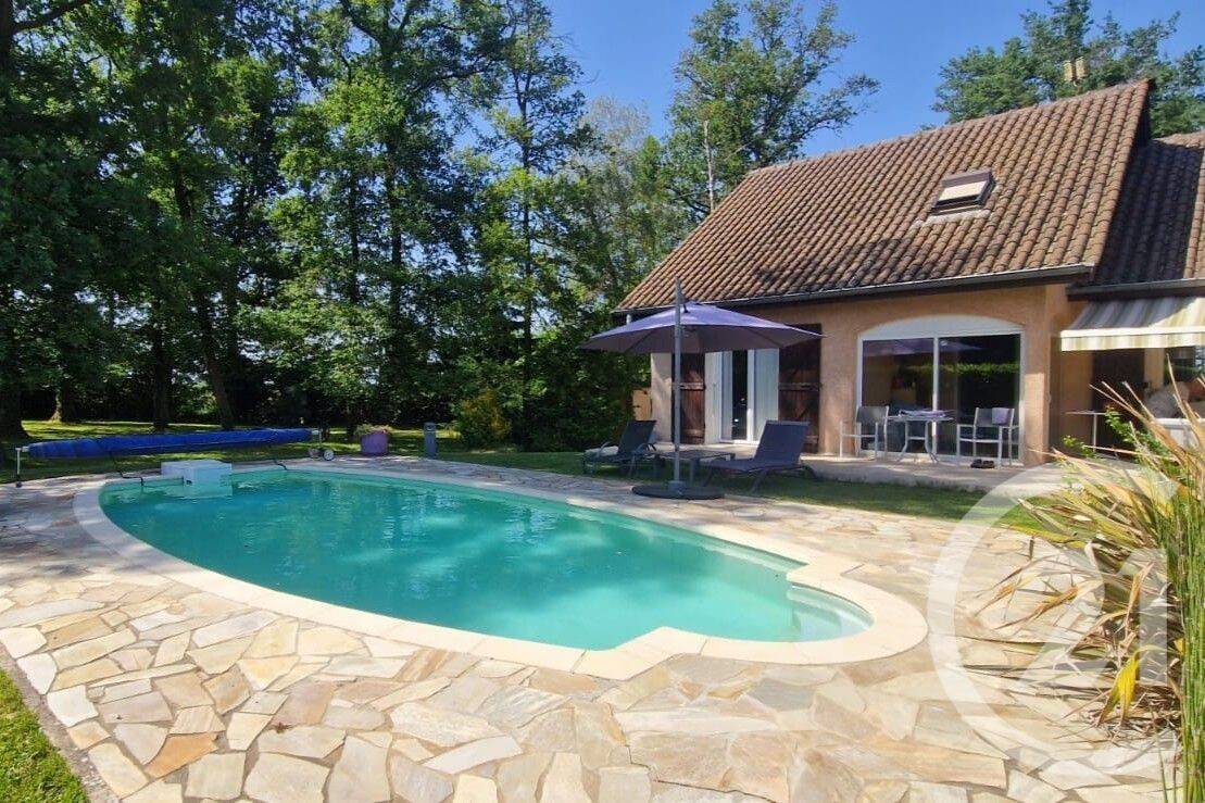 Maison 7 pièces 166 m² · à Savigneux · 166,3 m² · 470 000 €