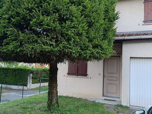 Maison à louer 1 480 € 5 pièces 4 chambres 105 m² 450 m² de terrain Palisses-Tuileries-Montfort-Belledonne Crolles 38920