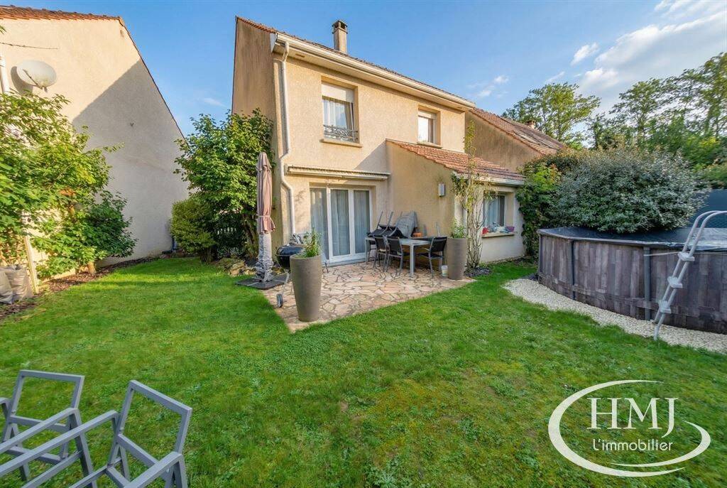 Maison 5 pièces 97 m² · à Lisses · 97 m² · 325 000 €