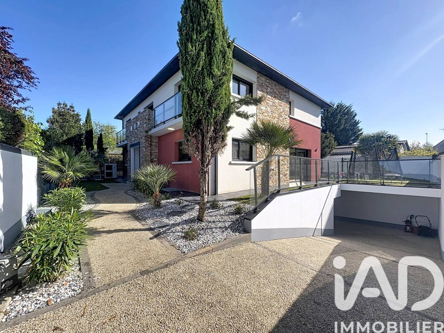 Maison 7 pièces 231 m² · à Vern-sur-Seiche · 230,9 m² · 579 000 €
