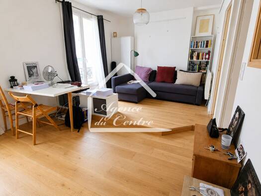 Appartement à vendre 323 000 € 2 pièces 1 chambre 31 m² Étage 4/4 Amiraux-Simplon-Poissonniers Paris 18ème arrondissement 75018