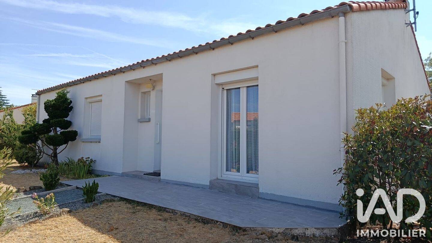 Maison 5 pièces 95 m² · à Saint-Aubin-des-Ormeaux · 95,4 m² · 222 900 €