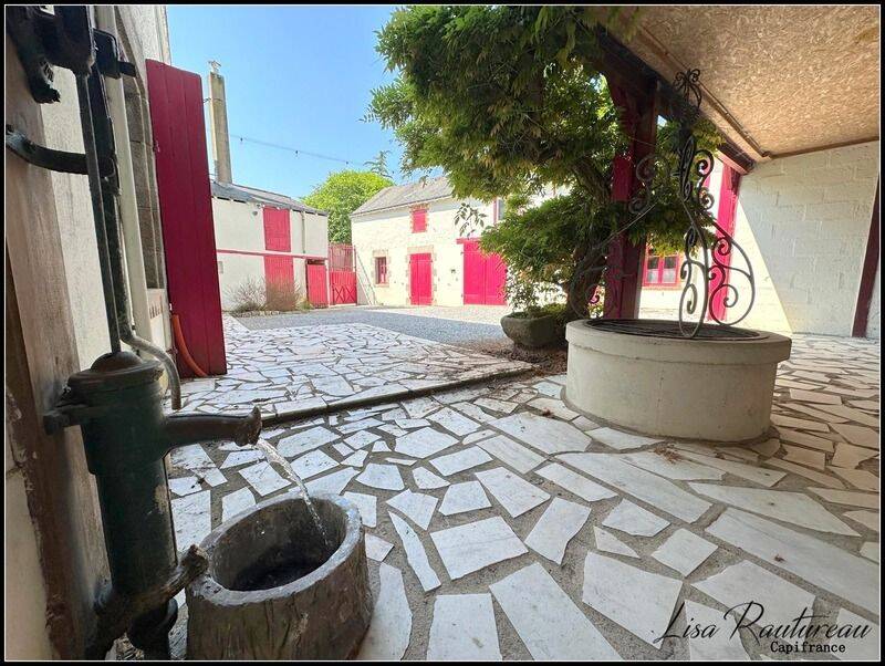 Maison 10 pièces 360 m² · à Vieillevigne · 360 m² · 379 990 €