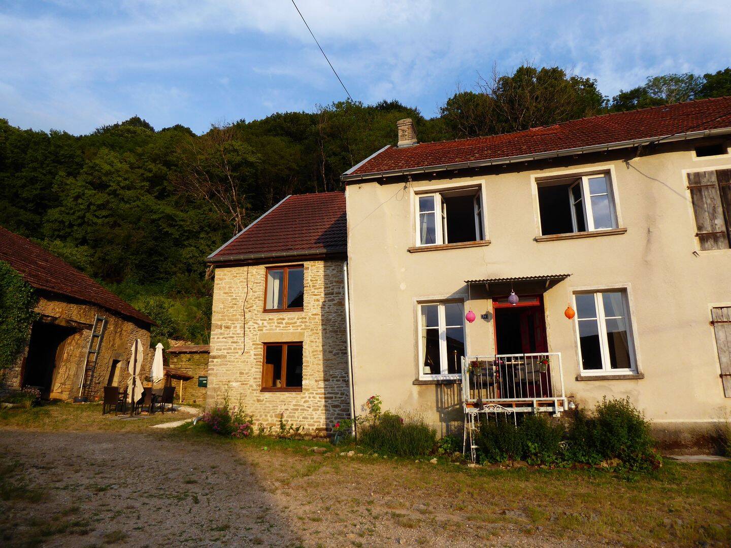 Maison 5 pièces 154 m² · à Bourguignon-lès-Morey · 154 m² · 145 000 €