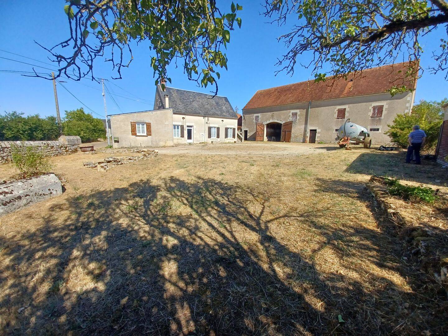 Maison 2 pièces 91 m² · à Varennes-lès-Narcy · 91 m² · 76 000 €