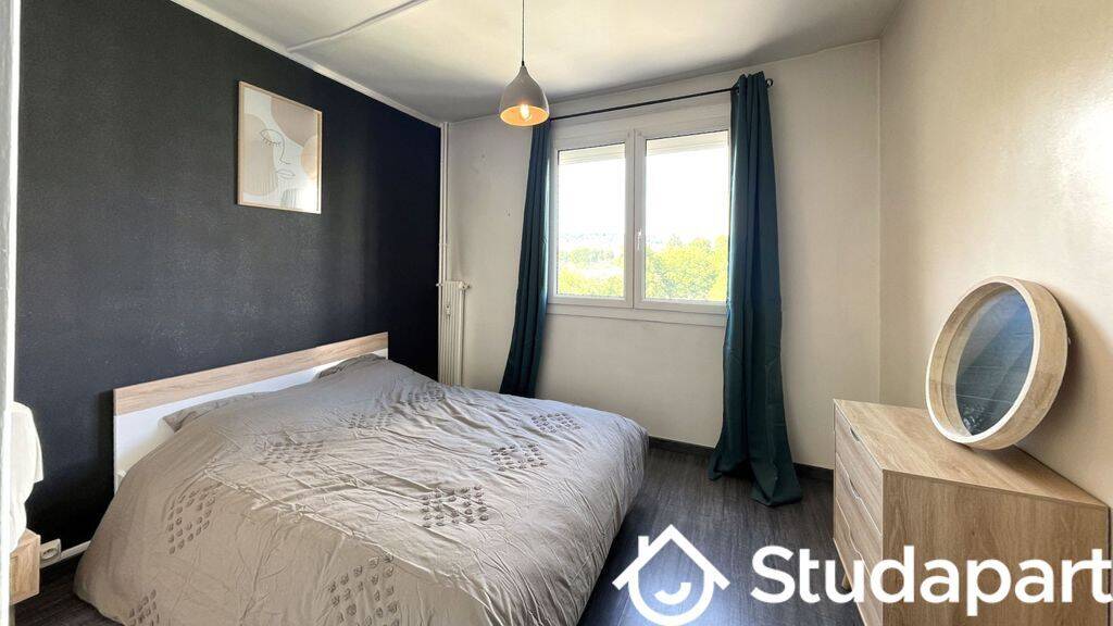1 pièce 81 m² · à Rouen · 81 m² · 400 €/mois