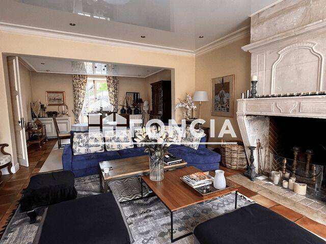 Appartement 7 pièces 431 m² · à Coulon · 431 m² · 2 400 €
