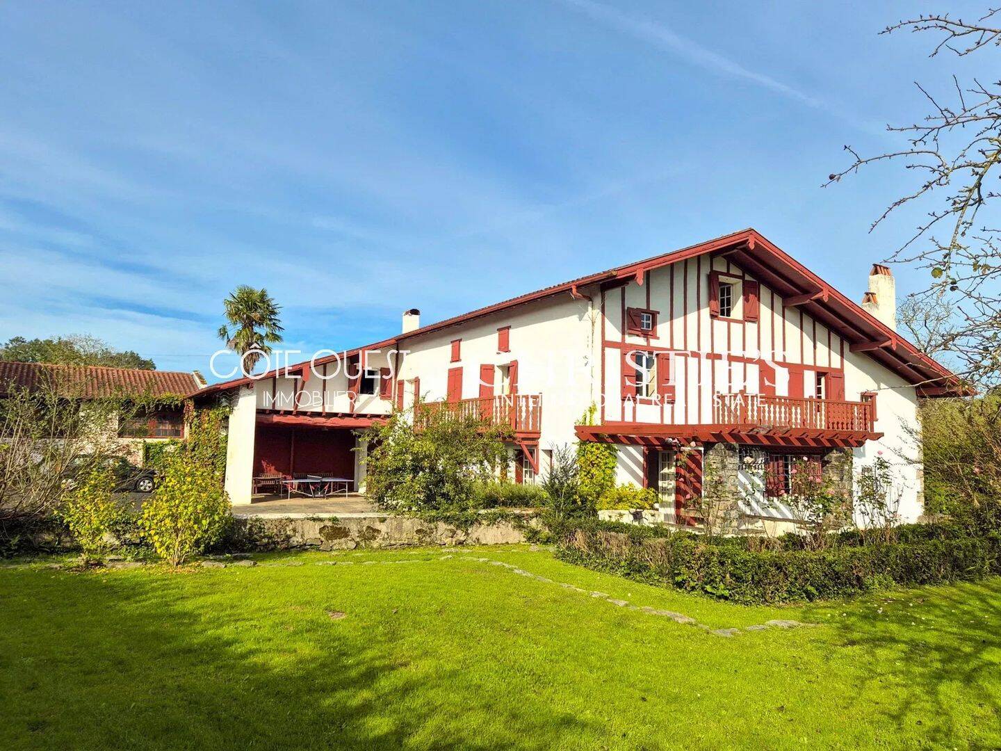 Maison 14 pièces 650 m² · à Souraïde · 650 m² · 1 260 000 €