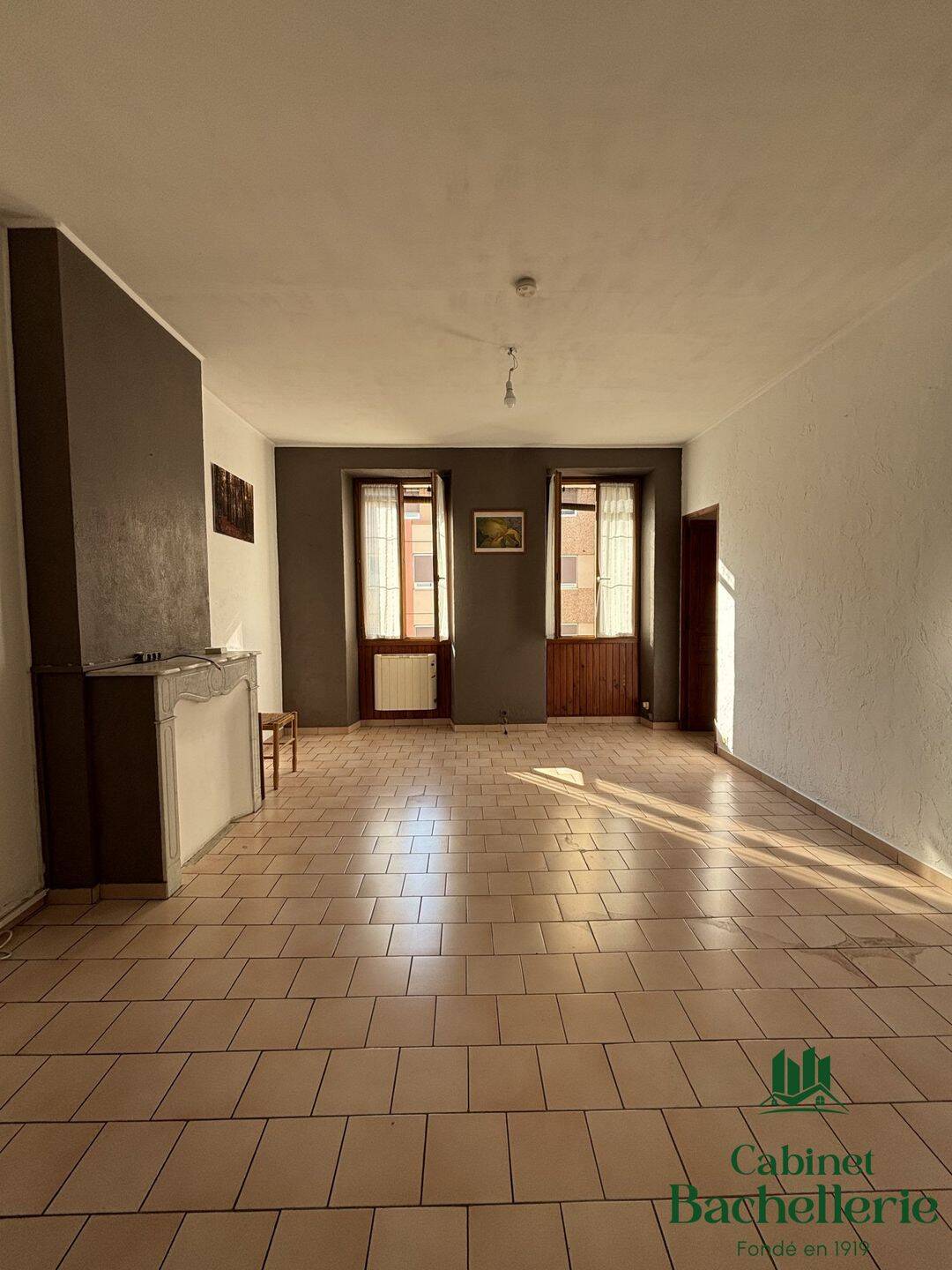 Appartement 3 pièces 76 m² · à Marseille 2ème Arrondissement · 76 m² · 145 000 €