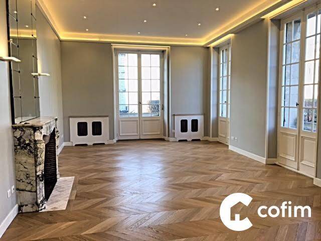 Appartement 4 pièces 168 m² · à Pau · 168 m² · 2 300 €/mois