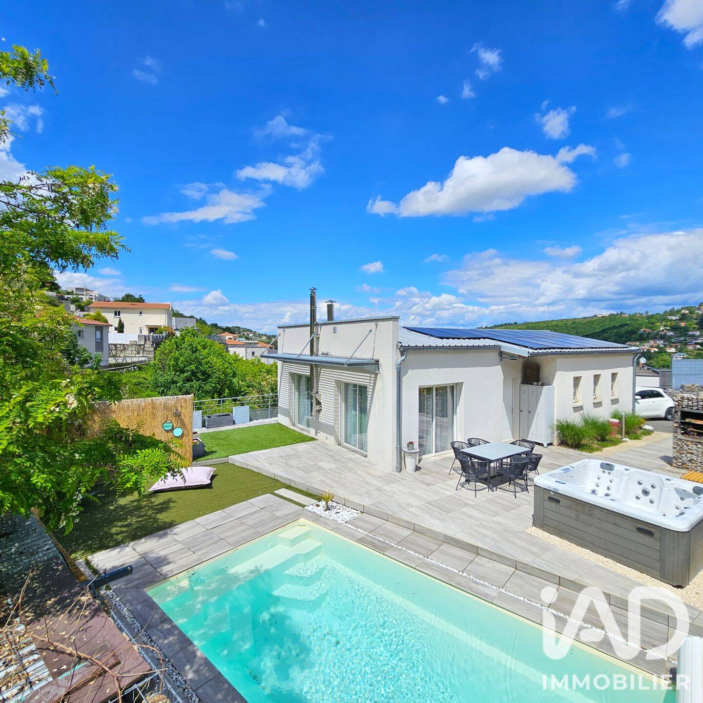 Maison 5 pièces 147 m² · à Saint-Genest-Lerpt · 147 m² · 369 000 €