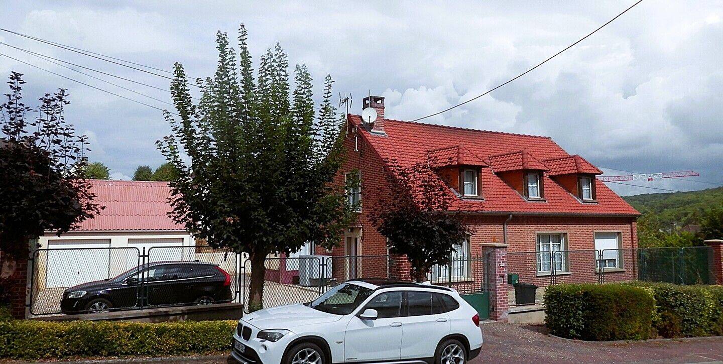 Maison 8 pièces 192 m² · à Poix-de-Picardie · 192 m² · 370 000 €