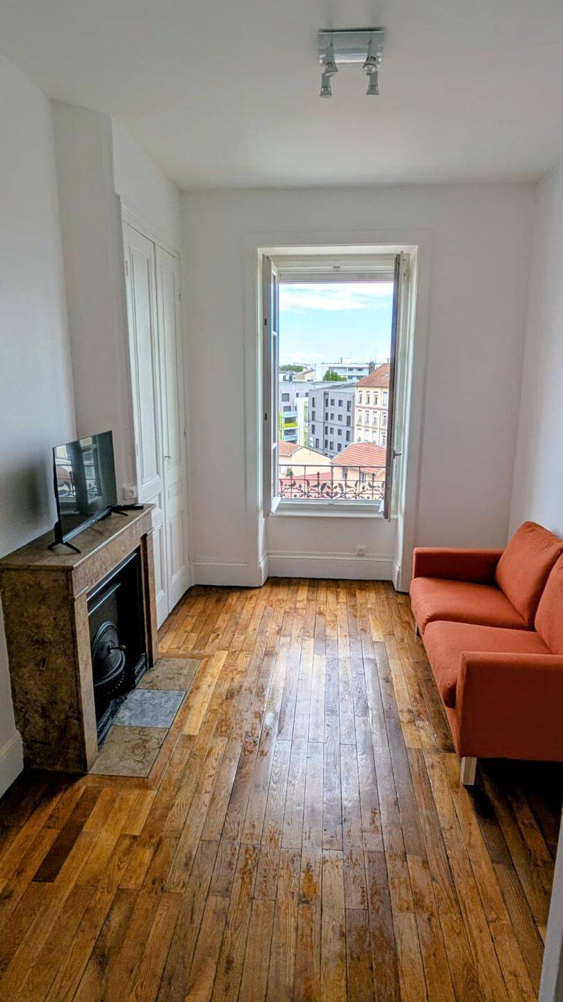 Appartement 1 pièce 35 m² · à Lyon 7ème Arrondissement · 35 m² · 875 €/mois