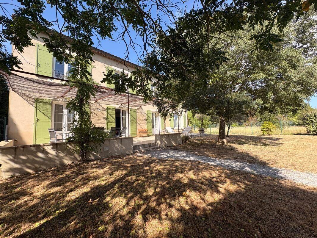 Maison 6 pièces 187 m² · à Villemoustaussou · 187 m² · 595 000 €