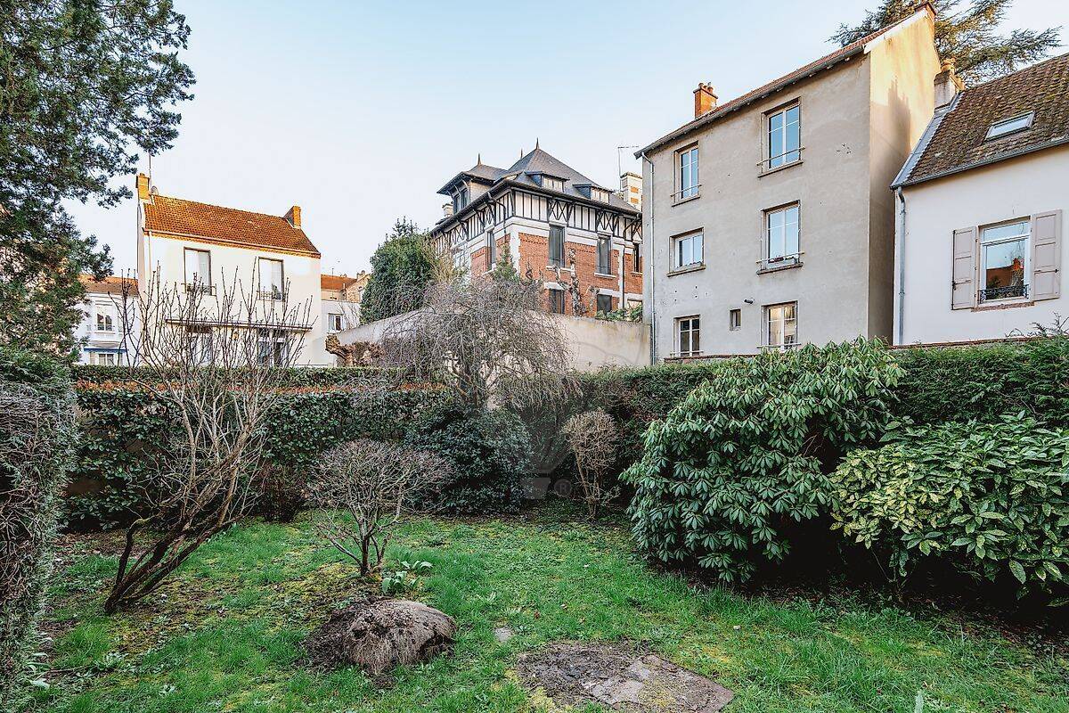 Maison 7 pièces 166 m² · à Vichy · 166 m² · 367 500 €