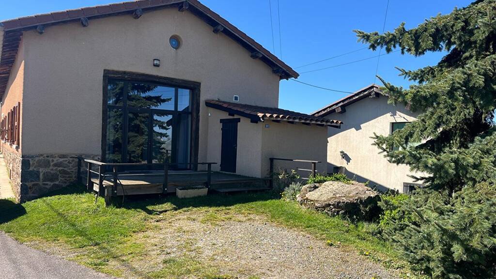 Maison à louer 680 € 3 pièces 2 chambres 70 m² 12 m² de terrain Chevrières 42140