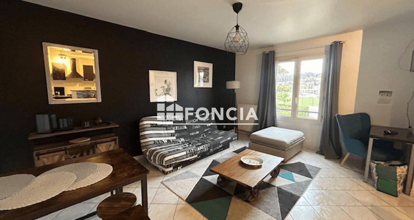 Appartement 2 pièces 45 m² · à Couzon-au-Mont-d'Or · 45 m² · 816 €