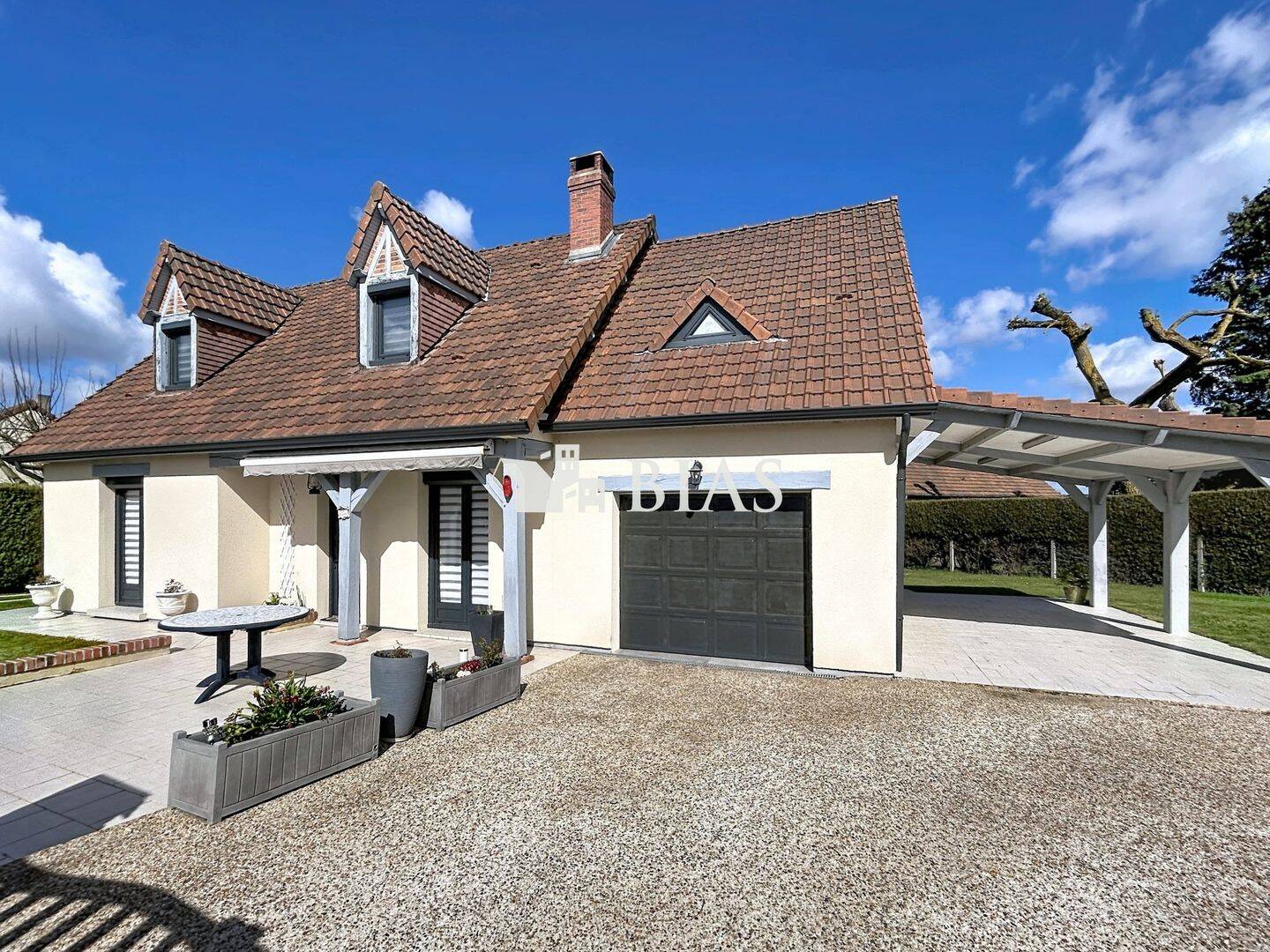 Maison 4 pièces 140 m² · à Saint-Ouen-du-Tilleul · 140 m² · 250 000 €