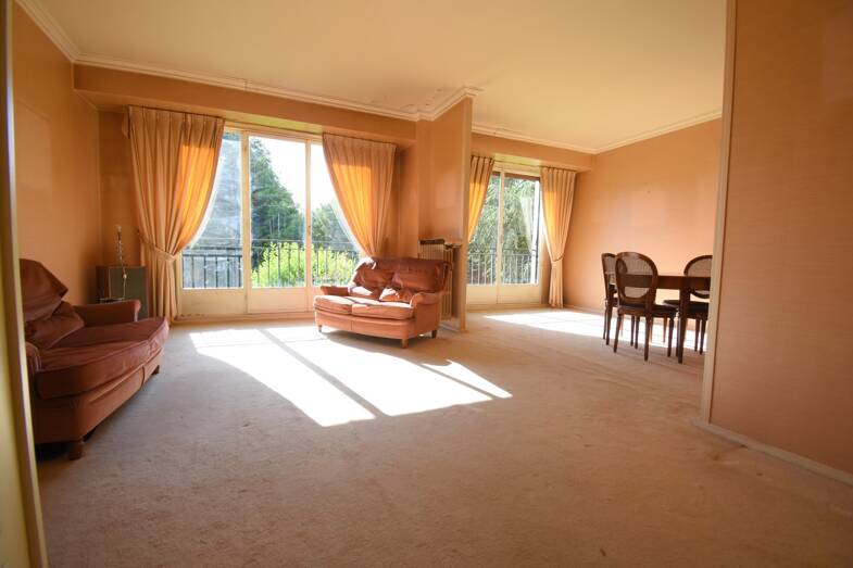 Appartement à vendre 520 000 € 6 pièces 4 chambres 117 m² RDC/8 Ville-d'Avray 92410