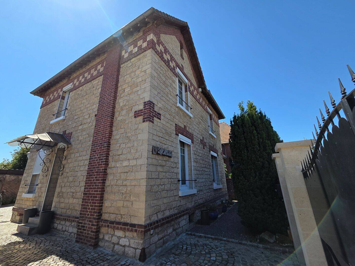 Maison 9 pièces 154 m² · à Compiègne · 153,7 m² · 645 000 €