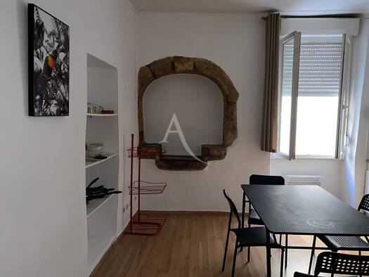 Appartement à louer 370 € 1 pièce 1 chambre 22 m² Étage 1/4 Rive Gauche Bédarieux 34600