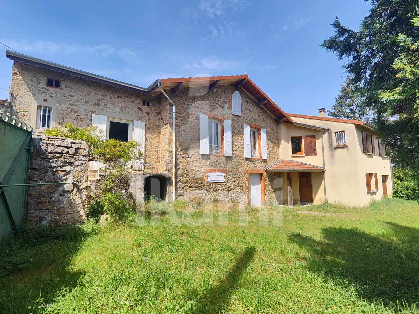 Maison 6 pièces 145 m² · à Roiffieux · 145 m² · 349 000 €