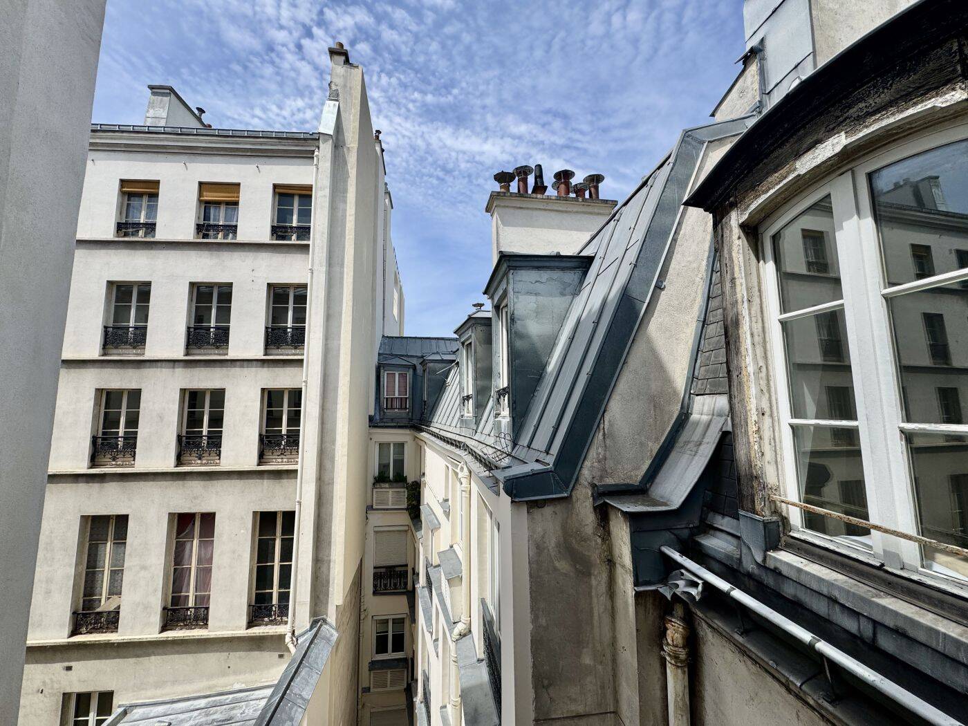 Appartement 1 pièce 18 m² · à Paris 9ème Arrondissement · 18 m² · 230 000 €