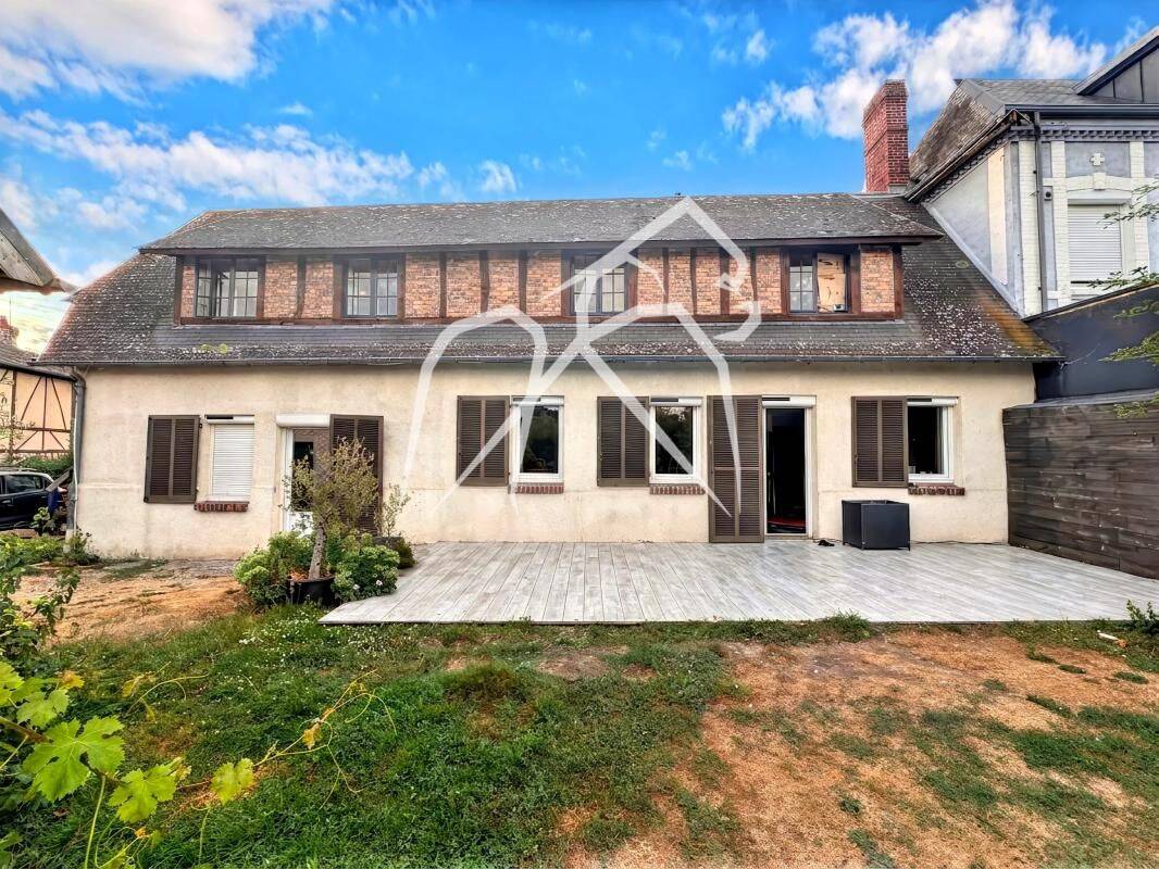 Maison 5 pièces 166 m² · à Saint-Aubin-Épinay · 166 m² · 275 000 €