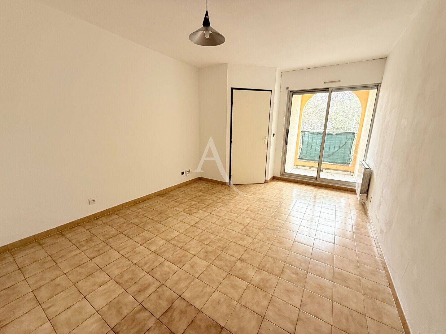 Appartement 1 pièce 22 m² · à Nîmes · 22 m² · 404 €