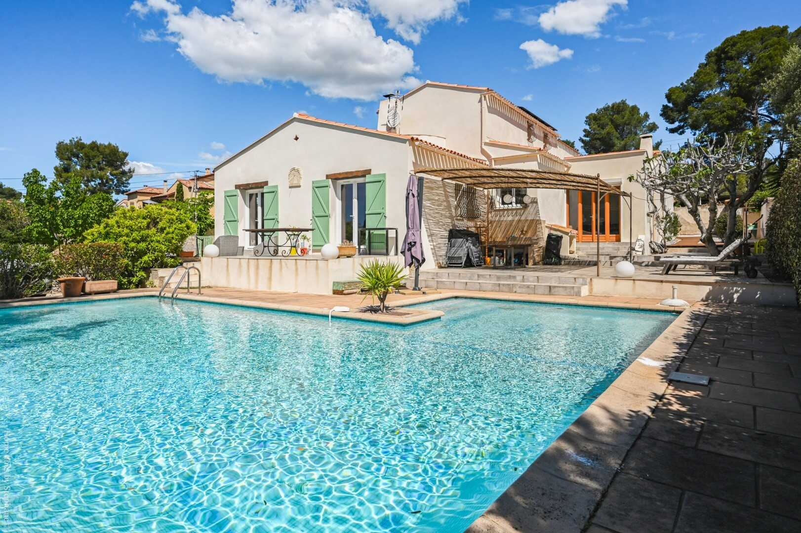 Maison 6 pièces 201 m² · à La Ciotat · 201 m² · 940 000 €