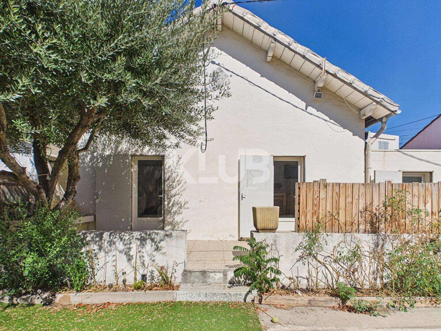 Maison 6 pièces 139 m² · à Marseille 16ème Arrondissement · 138,5 m² · 320 000 €