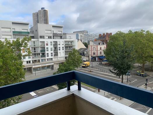 Appartement à louer 678 € 1 pièce 25 m² 4ème étage Lorient-Saint Brieuc Rennes 35000