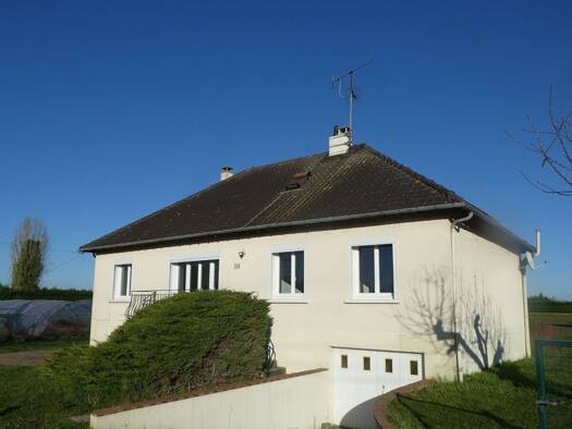 Maison à louer 1 004 € 5 pièces 4 chambres 106 m² 1 000 m² de terrain Saint-Cyr-en-Val 45590