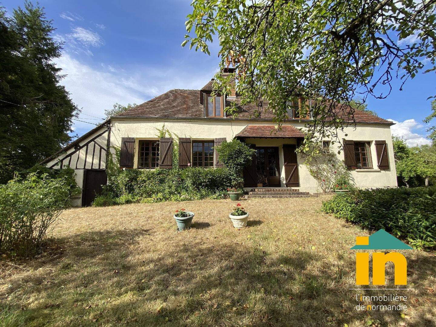 Maison 8 pièces 147 m² · à Breteuil · 147 m² · 186 000 €