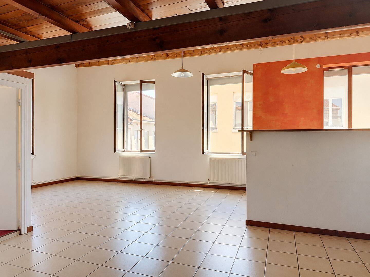 Appartement 4 pièces 156 m² · à Lyon 1er Arrondissement · 155,9 m² · 385 000 €