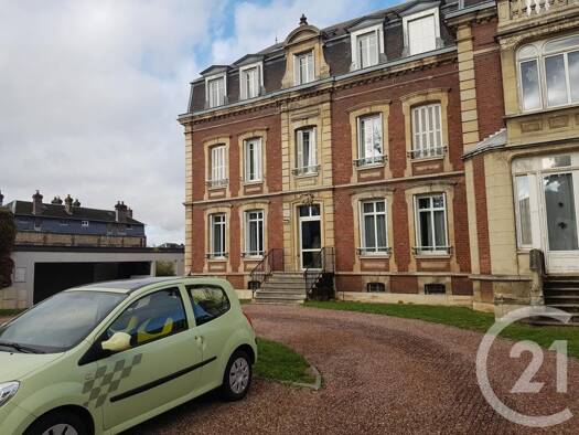 Parking à louer 80 € 10 m² Rouen 76000