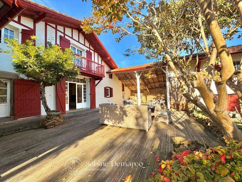 Maison 6 pièces 200 m² · à La Bastide-Clairence · 200 m² · 725 000 €