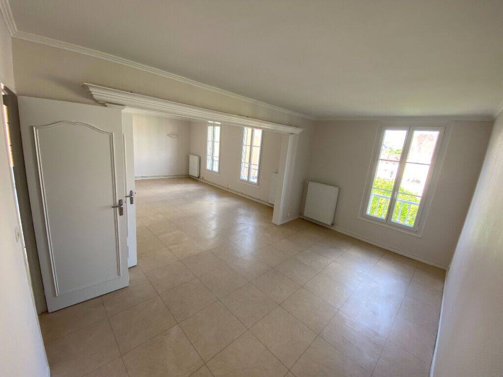 Appartement 3 pièces 85 m² · à Auxerre · 84,6 m² · 708 €