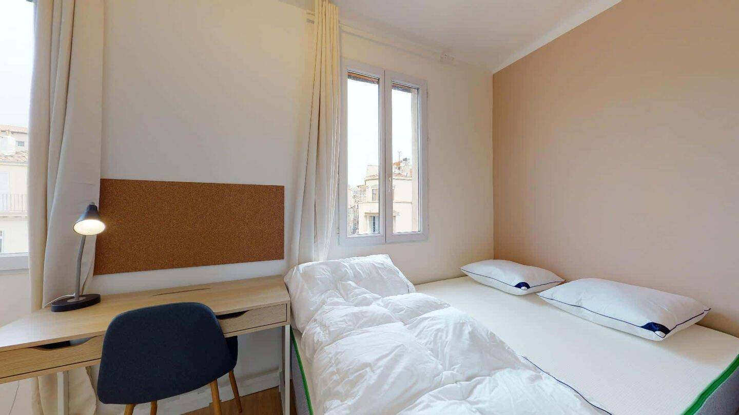 1 pièce 15 m² · à Marseille 1er Arrondissement · 15 m² · 573 €/mois