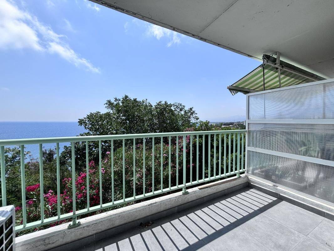 Appartement 3 pièces 63 m² · à Bastia · 63 m² · 790 €