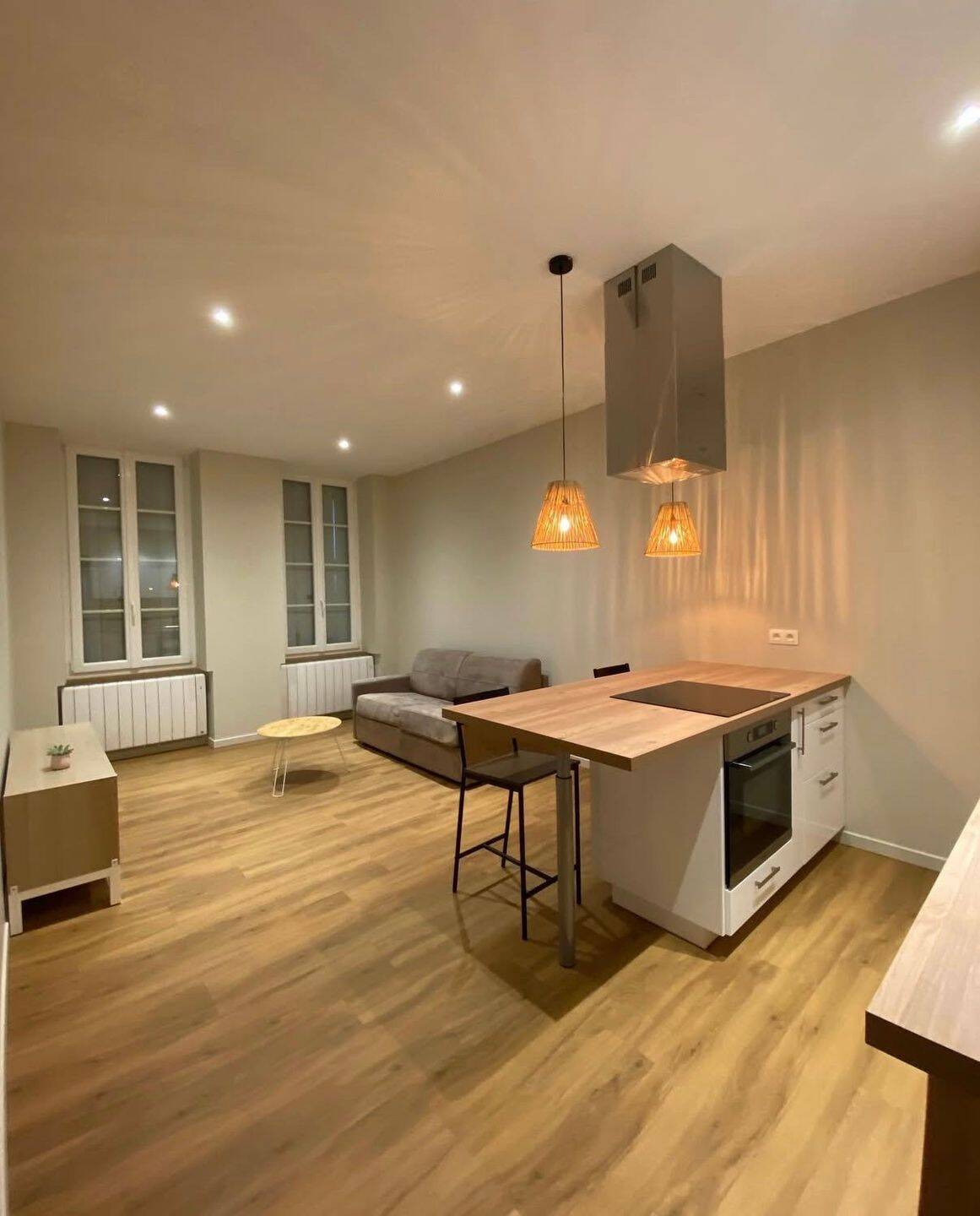 Appartement 2 pièces 50 m² · à Bordeaux · 50 m² · 1 215 €/mois