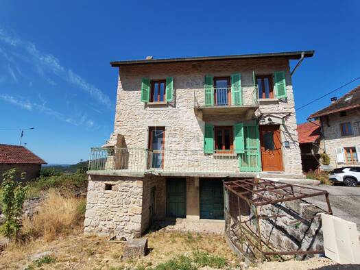 Maison à vendre 255 000 € 5 pièces 3 chambres 86,9 m² 417 m² de terrain Bénonces 01470