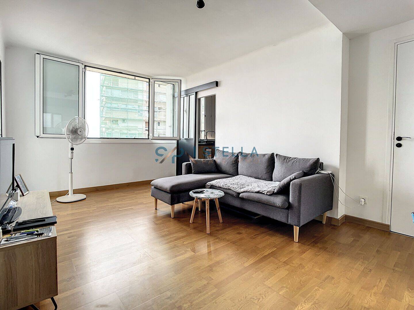 Appartement 5 pièces 79 m² · à Ajaccio · 79 m² · 950 €