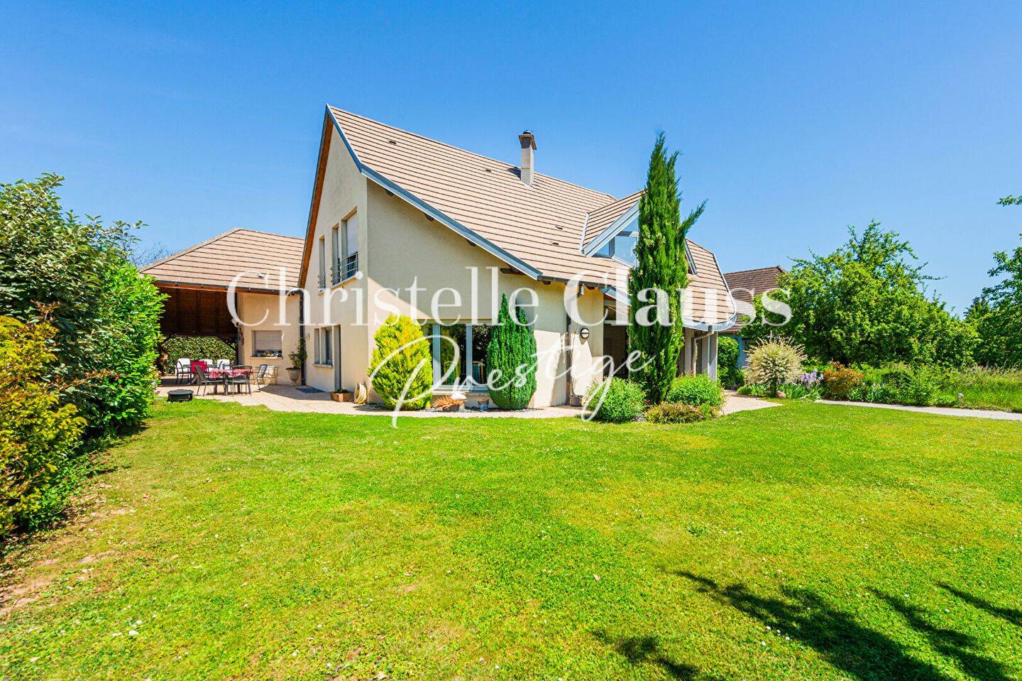 Maison 7 pièces 219 m² · à Niederhausbergen · 219 m² · 1 100 000 €