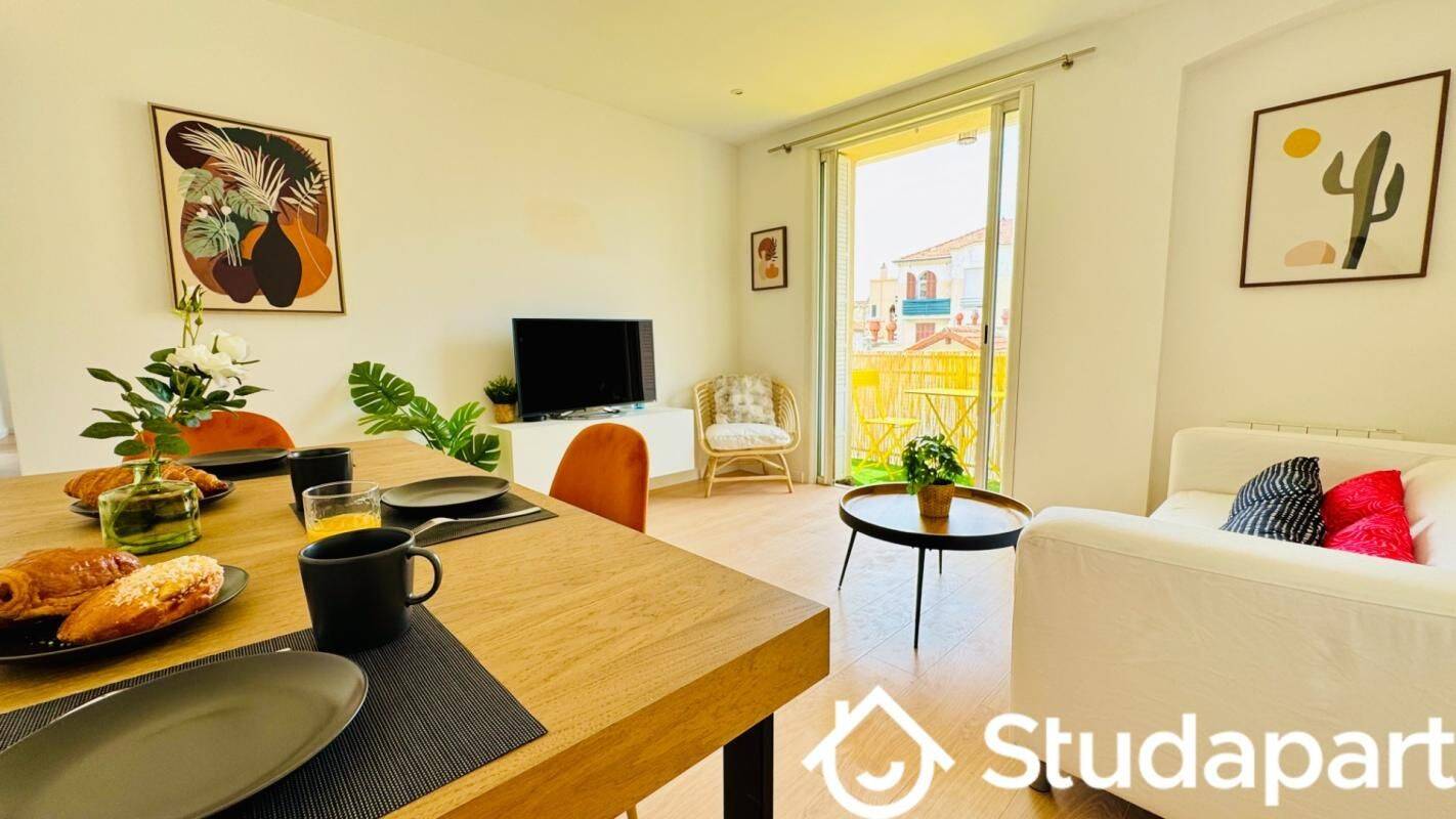1 pièce 10 m² · à Toulon · 10 m² · 460 €