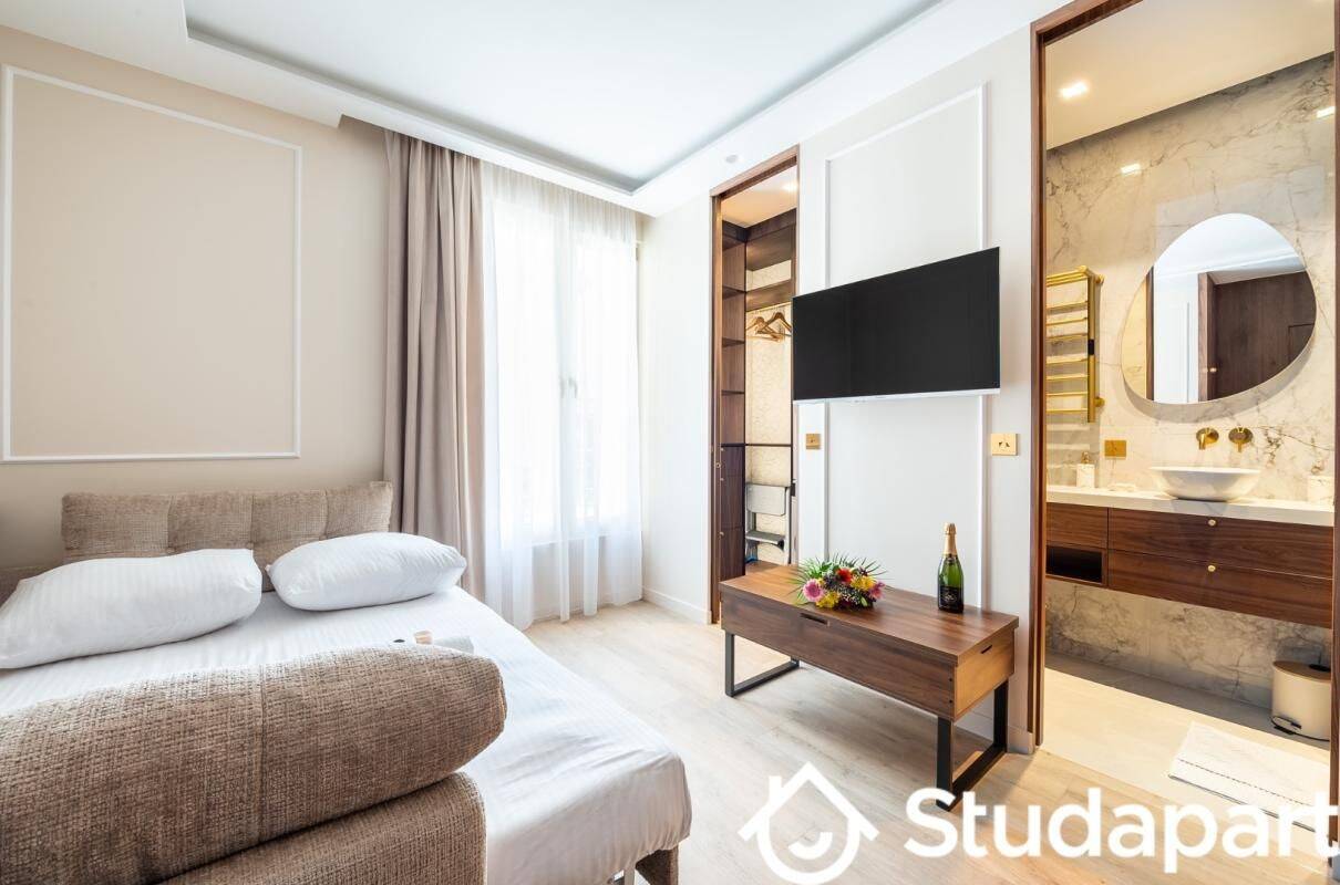 Appartement 1 pièce 18 m² · à Paris 15ème Arrondissement · 18 m² · 1 600 €