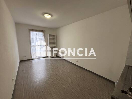 Appartement à louer 400 € 1 pièce 19,3 m² 1er étage Pentagone La Roche-sur-Yon 85000