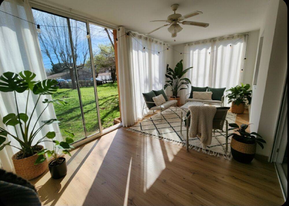 Appartement Saint Martin De Crau T3 - 90.95 M² avec véranda de